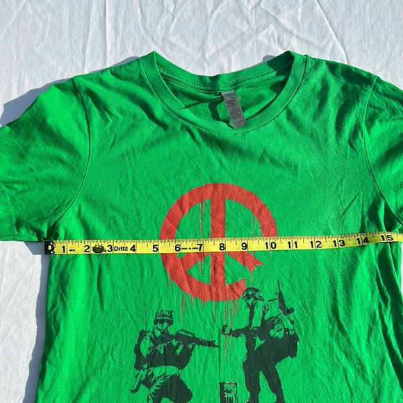 Banksy military peace Print graphic on Next Level apparel tee Kelly Green Size M - Picture 4 of 5